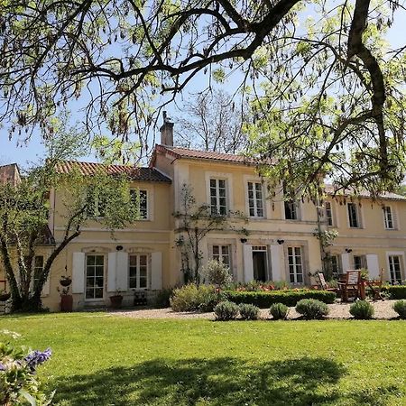 Le Domaine Des Platanes Bed and Breakfast Bourg-Charente Εξωτερικό φωτογραφία