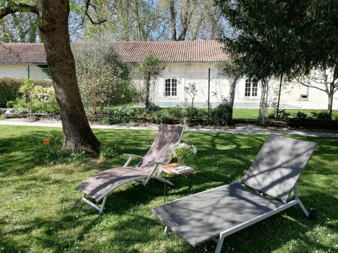 Le Domaine Des Platanes Bed and Breakfast Bourg-Charente Εξωτερικό φωτογραφία