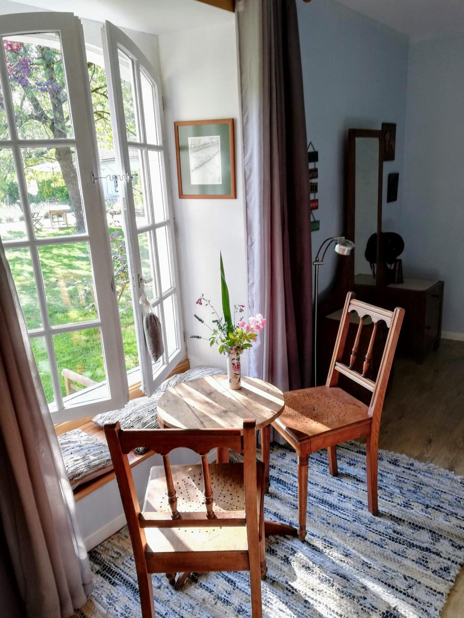 Le Domaine Des Platanes Bed and Breakfast Bourg-Charente Εξωτερικό φωτογραφία